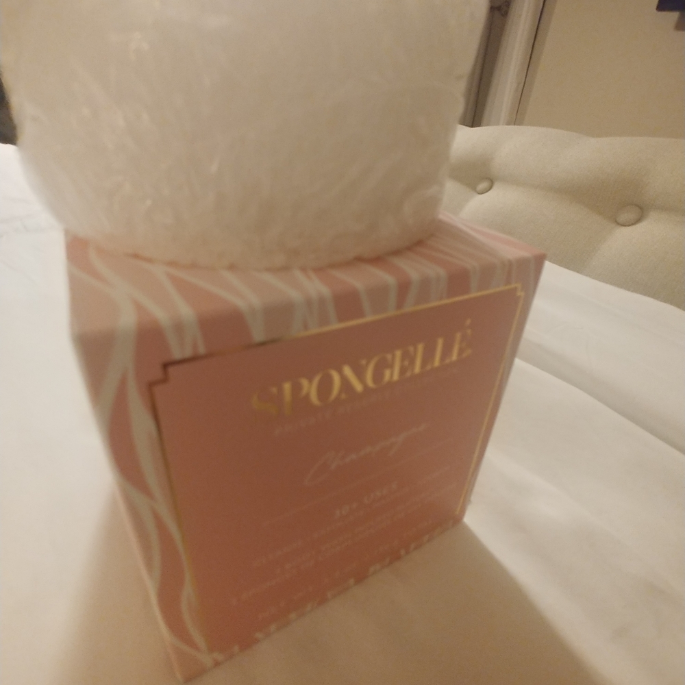 Spongelle Champagne Body Wash Buffer Loofah
